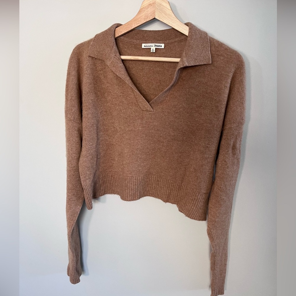 Reformation‎ Tan Cropped V-Neck Collared Sweater – Soft Knit Women's Top